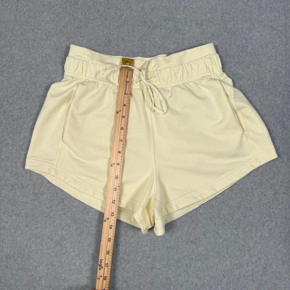 Lululemon Inner Glow High-Rise Short 3 French Yellow Cream Size 6 Comfy Stretch